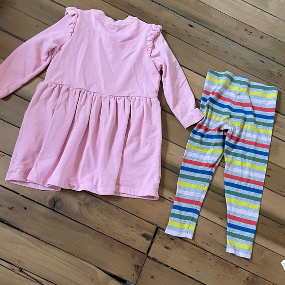 Hanna Andersson Heart Sweatshirt Dress and Leggings Set - Picture 6 of 9